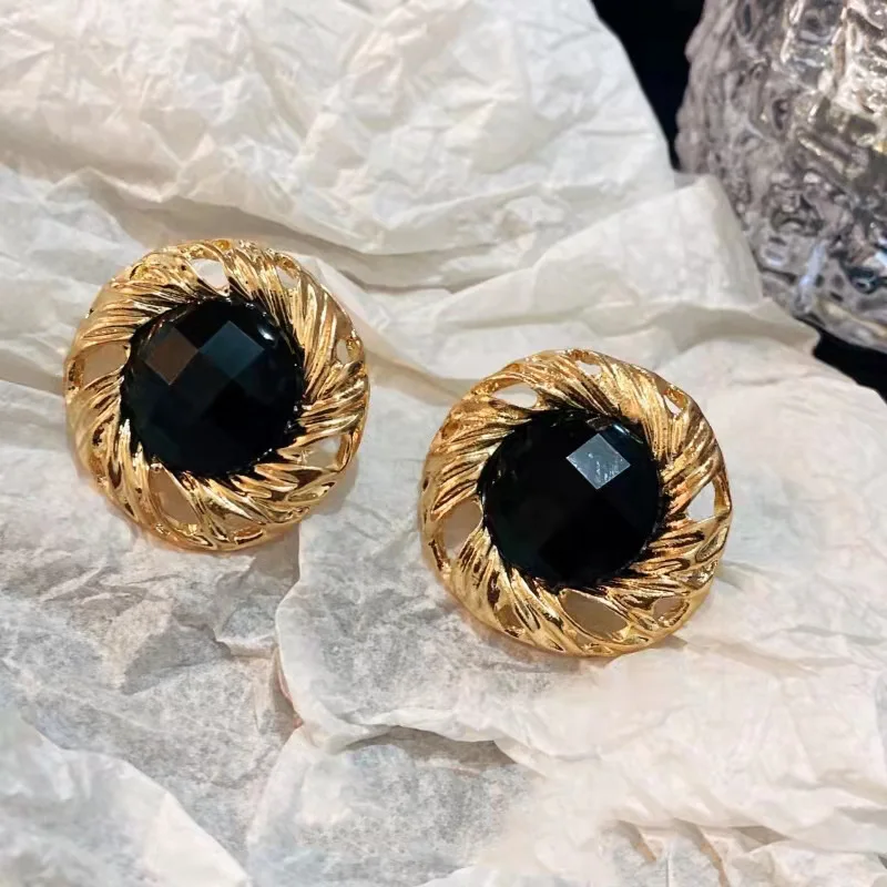 Korean Black Resin Round Ear Studs for Women