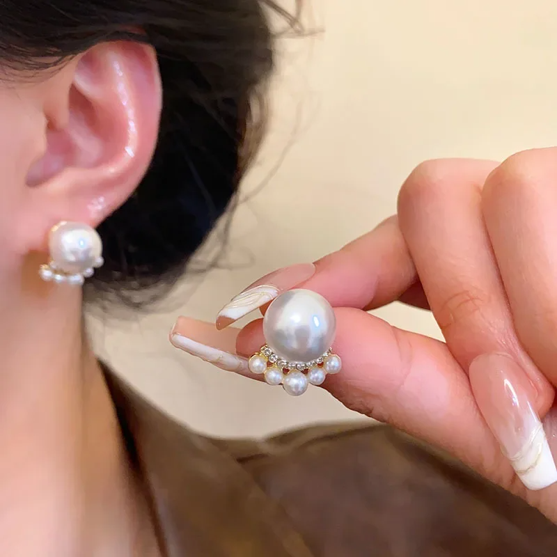 French Cat Claw White Imitation Pearl Stud Earrings