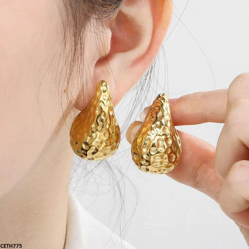 Thick Tear Drop Stud Large