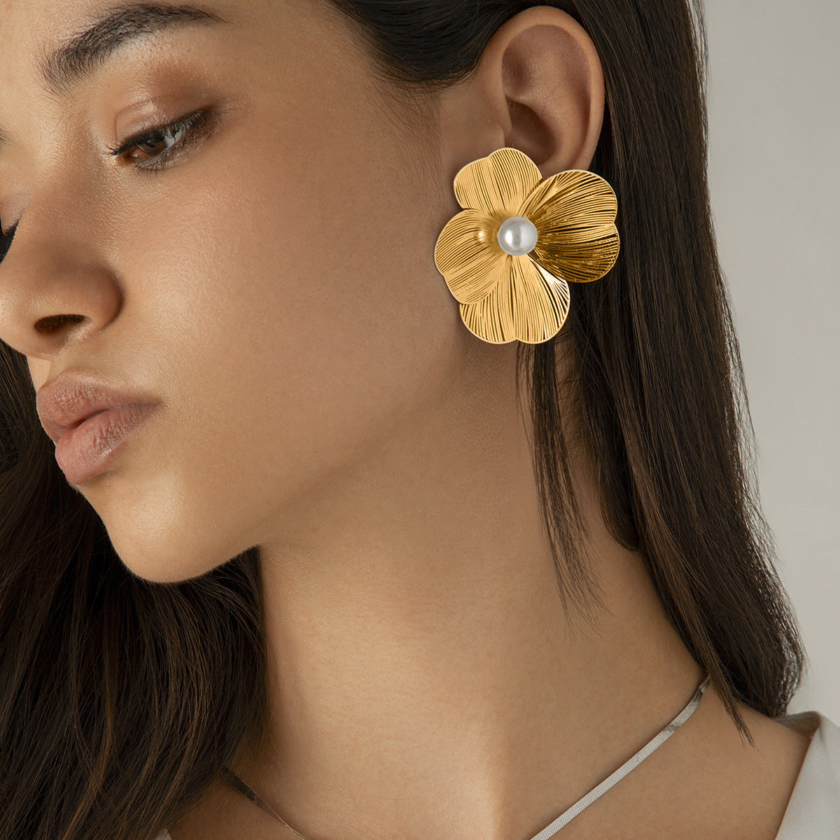 Spanish Petal Flowers Stud Earrings