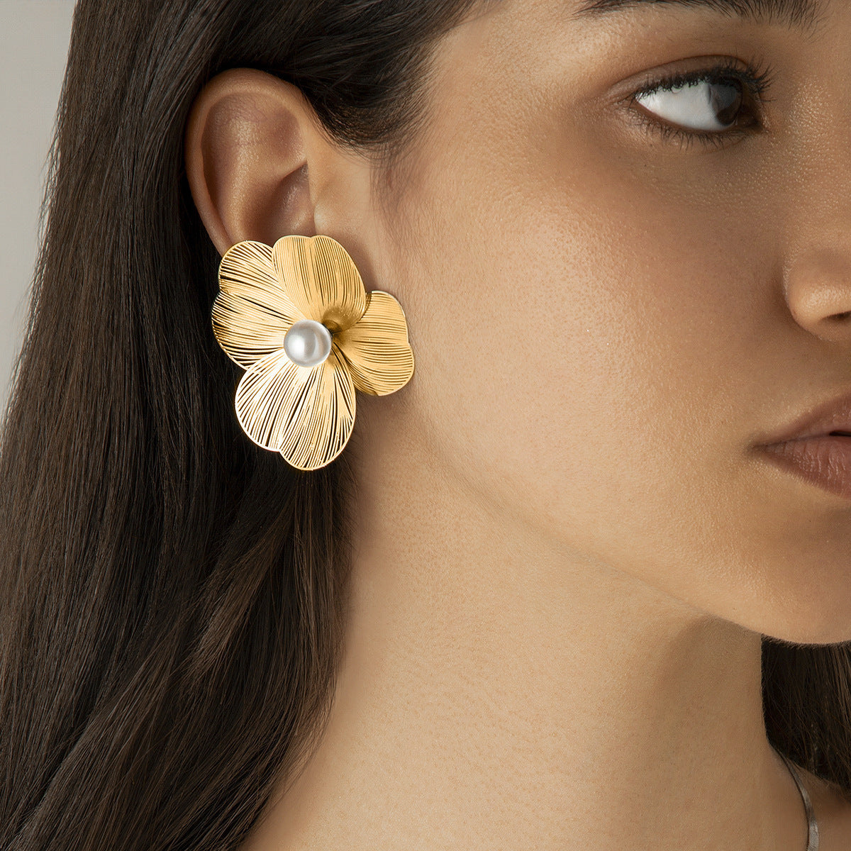Spanish Petal Flowers Stud Earrings