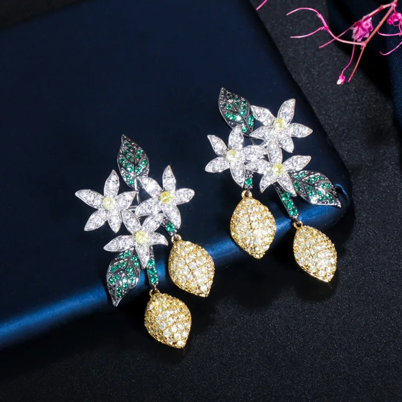 Pera Temperament Full CZ Dangling Luxury Leaf Flower Drop Earrings