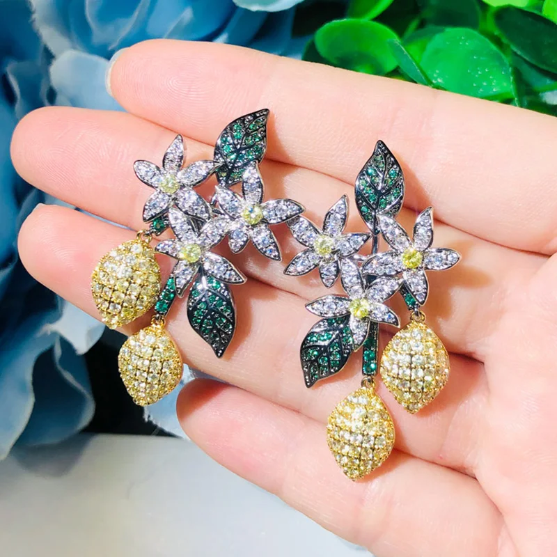 Pera Temperament Full CZ Dangling Luxury Leaf Flower Drop Earrings